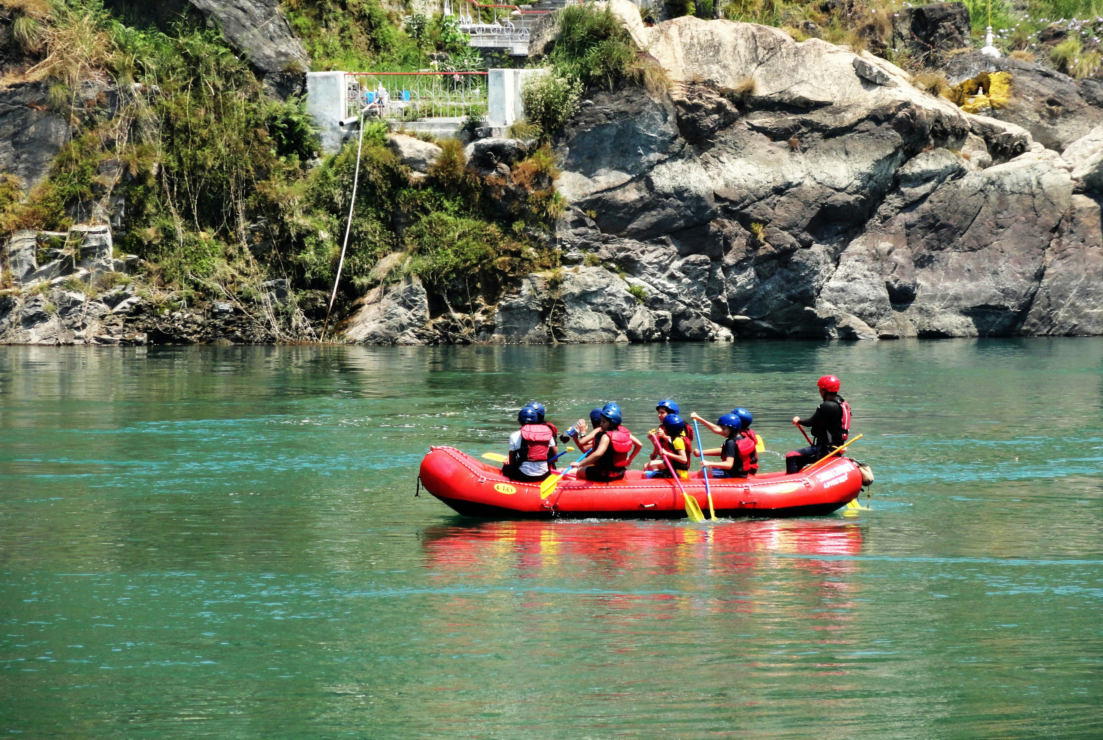 Group enjoying Rishikesh rafting